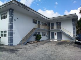 1001 NW 45th St, Pompano Beach, FL