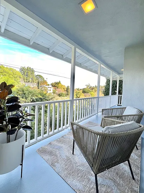 420 Tamarac Dr — Photo 2