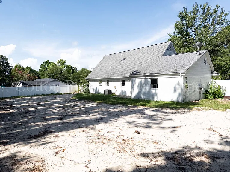 824 Haymarket Ln — Photo 42