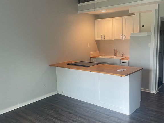 4th image of 2432 Tennis Ct APT A14
