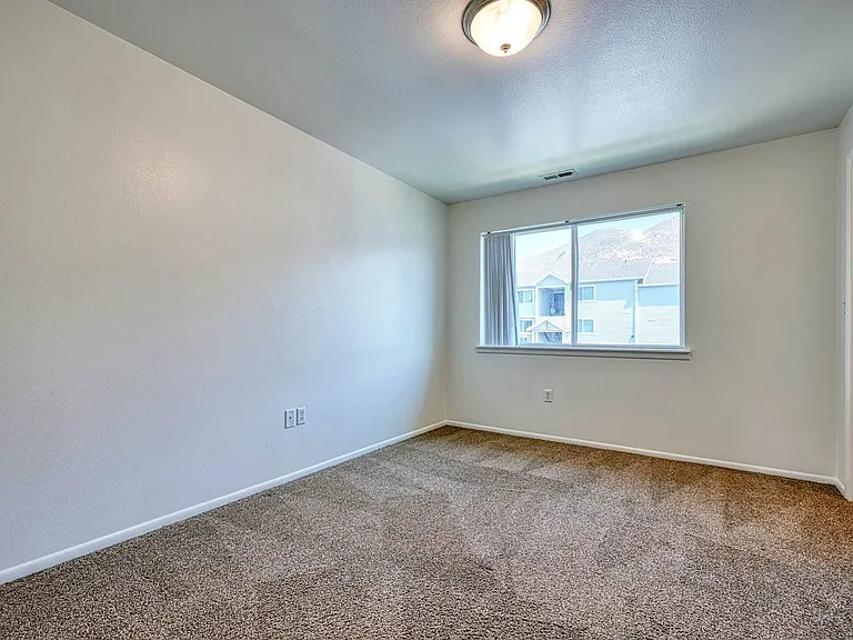 Balmoral Apartments — Photo 24