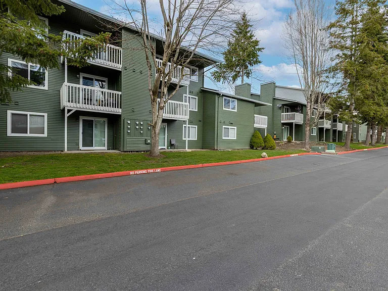 Evergreen Grove — Photo 18