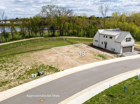 7533 California Love Trail #39, Middleton, WI 53562