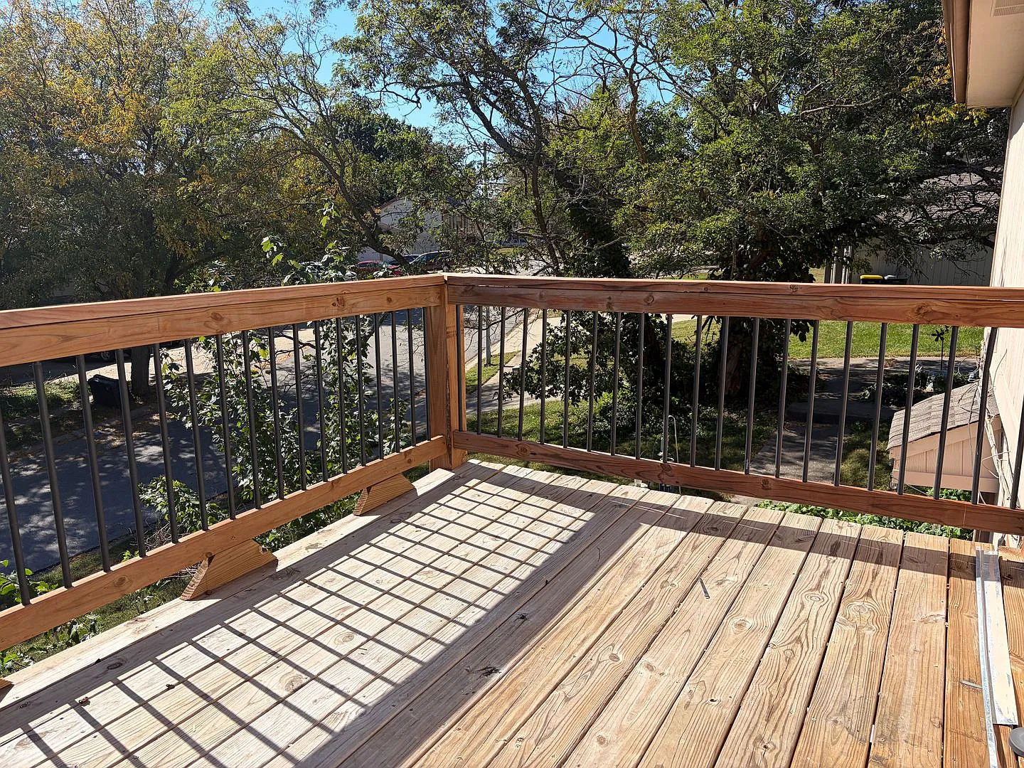 8302neverton — Photo 3