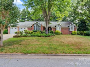 1108 10th Street Ct NW, Hickory, NC 28601