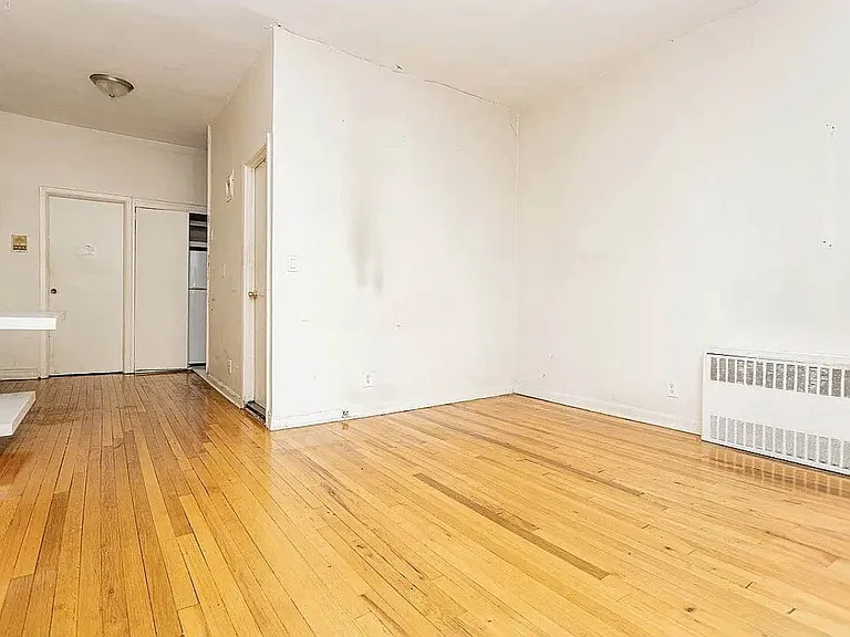 1046 Bergen St #1D — Photo 2