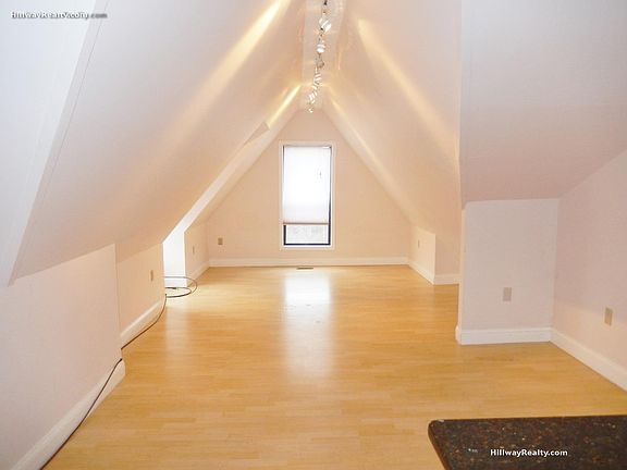 4th image of 1674 Beacon St Ste 3N
