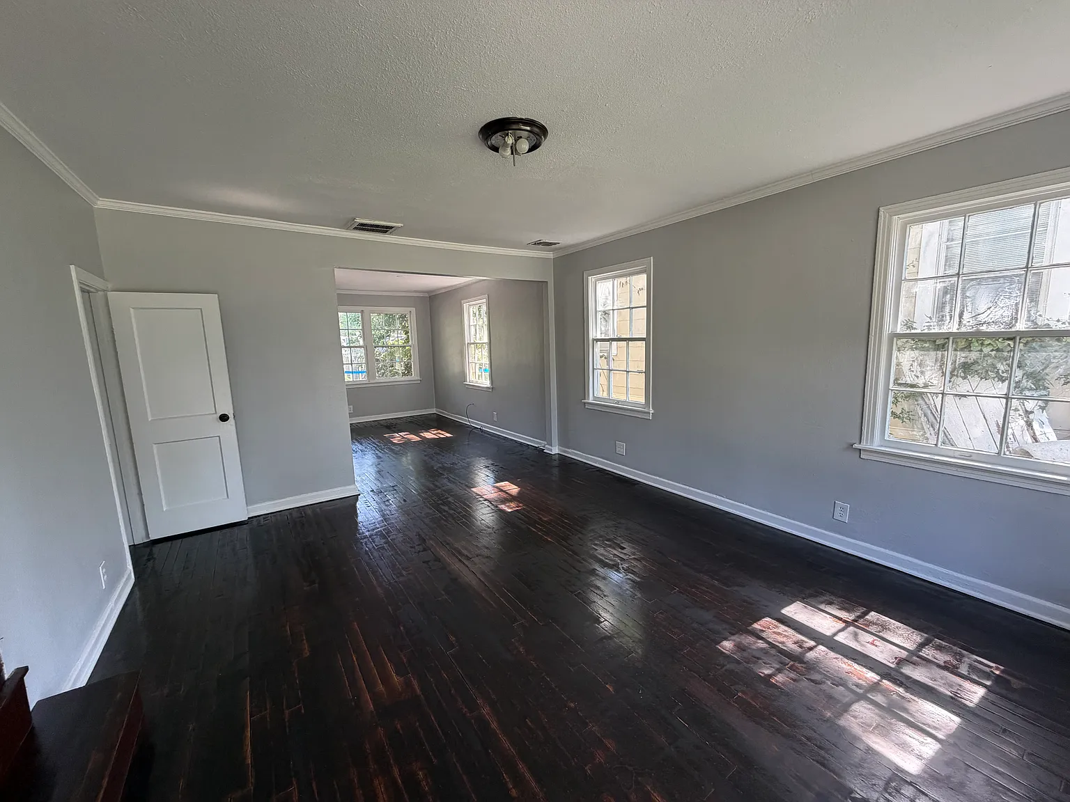 2 bed, 1200 sqft, $700 — Photo 4
