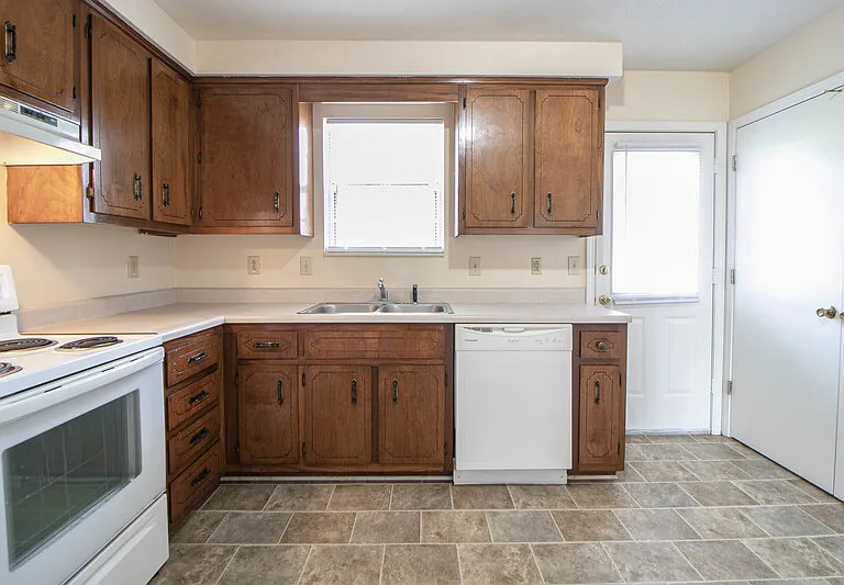 371-3 Peabody Dr — Photo 11