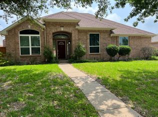 220 Hawthorne Dr, Murphy, TX 75094