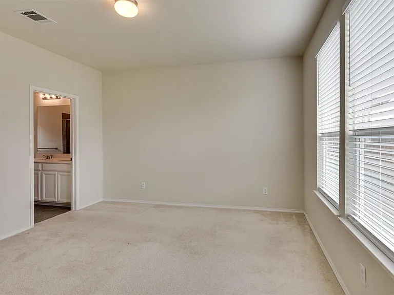 2336 Toposa Dr — Photo 16