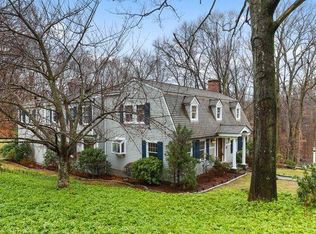 92 Old Stone Bridge Rd, Cos Cob, CT 06807