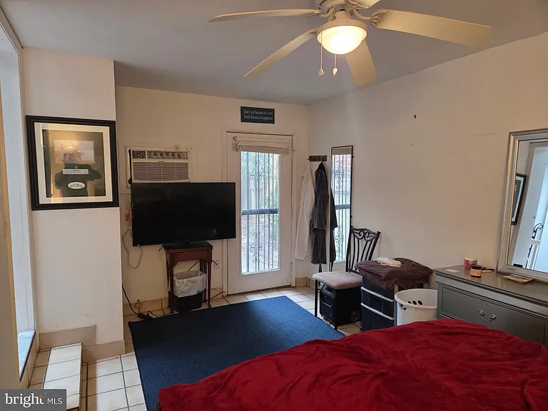 2511 S Grant St — Photo 5