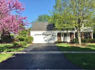 118 Carrol Rd, Saint Charles, IL 60174