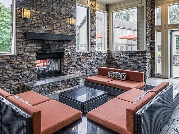 SCREENED VERANDA
