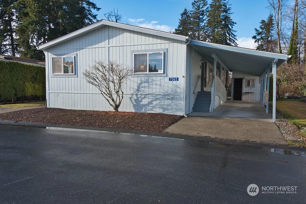 7065 Taurus Lane NE #122 photo 1