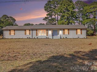 605 Forrest Rd, Warsaw, NC 28398