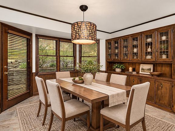 5th image of 301 Valley Club Cir