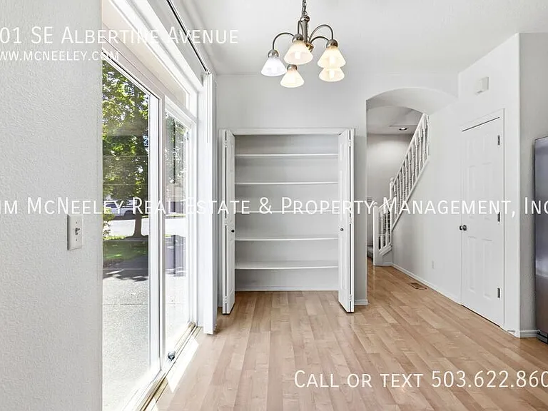 901 SE Albertine St — Photo 13