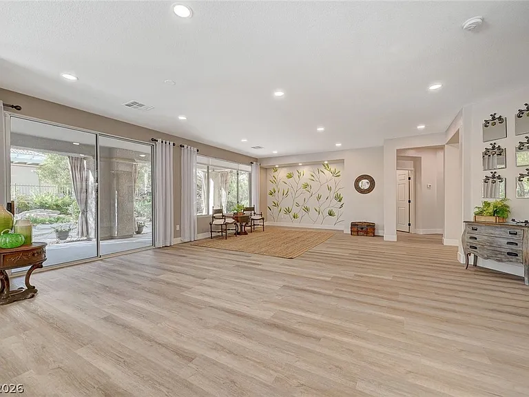 4589 Bersaglio St — Photo 4