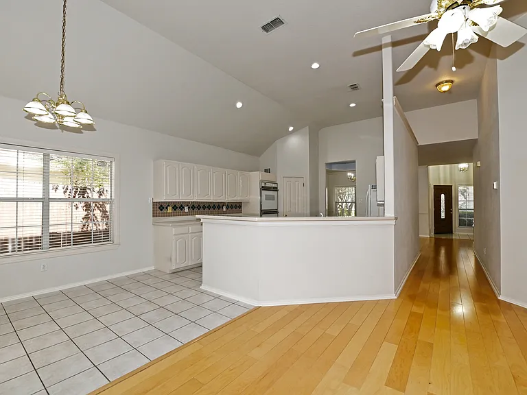 1615 Hawks Tree Ln — Photo 21