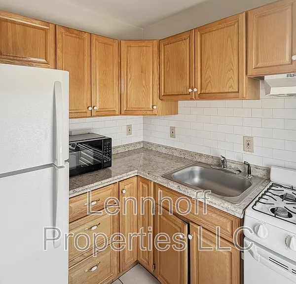 25 Portland St #17 — Photo 2