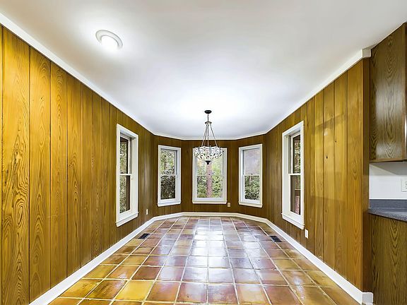 3rd image of 4741 Railroad Ave #B