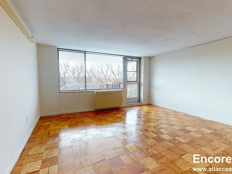 17 Monmouth Ct #D — Photo 1