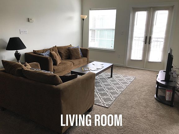 4th image of 801 Race St APT 7406