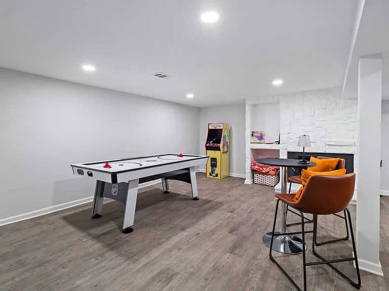 Building's Lounge