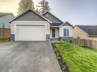 3614 10th St, Hubbard, OR 97032