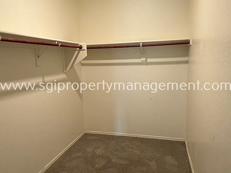 3214 N Pleasant View Ln — Photo 9