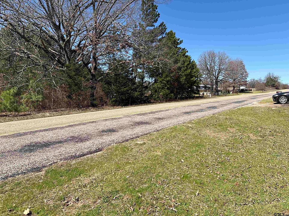 2nd image of 1918 County Road 413