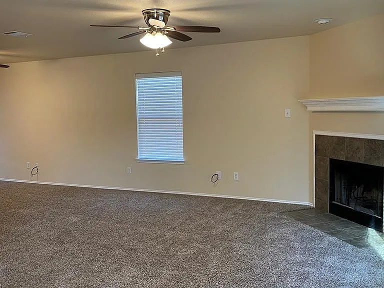324 Chisholm Trl — Photo 43