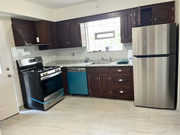 219 Camp Ave, Braddock, PA 15104