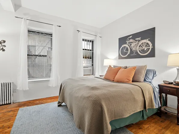 234 East 14th Street 2E image 3 of 6