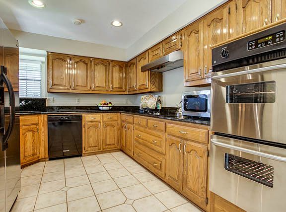 4th image of 1808 Drew Ln