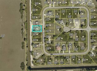 422 Caywood Ave S, Lehigh Acres, FL 33974