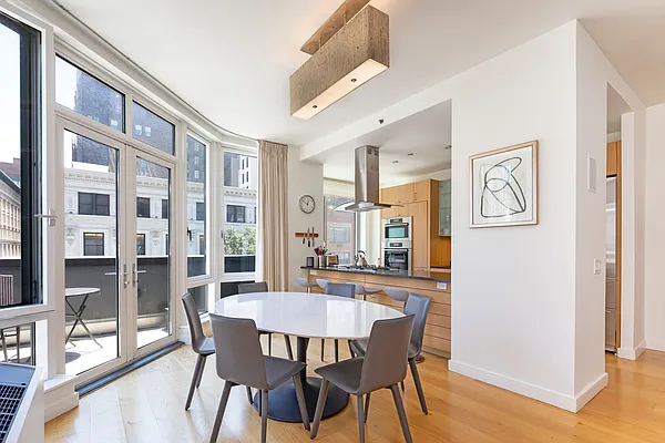 Rented by New York Casas Ltd. | media 12