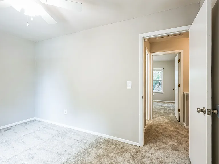 1559 Highland Ave #3 — Photo 19