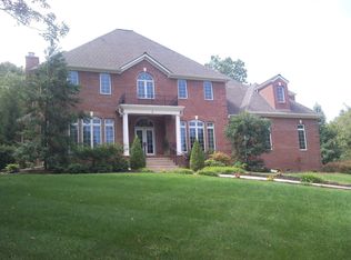 1 Huntington Point, Kingsport, TN 37660
