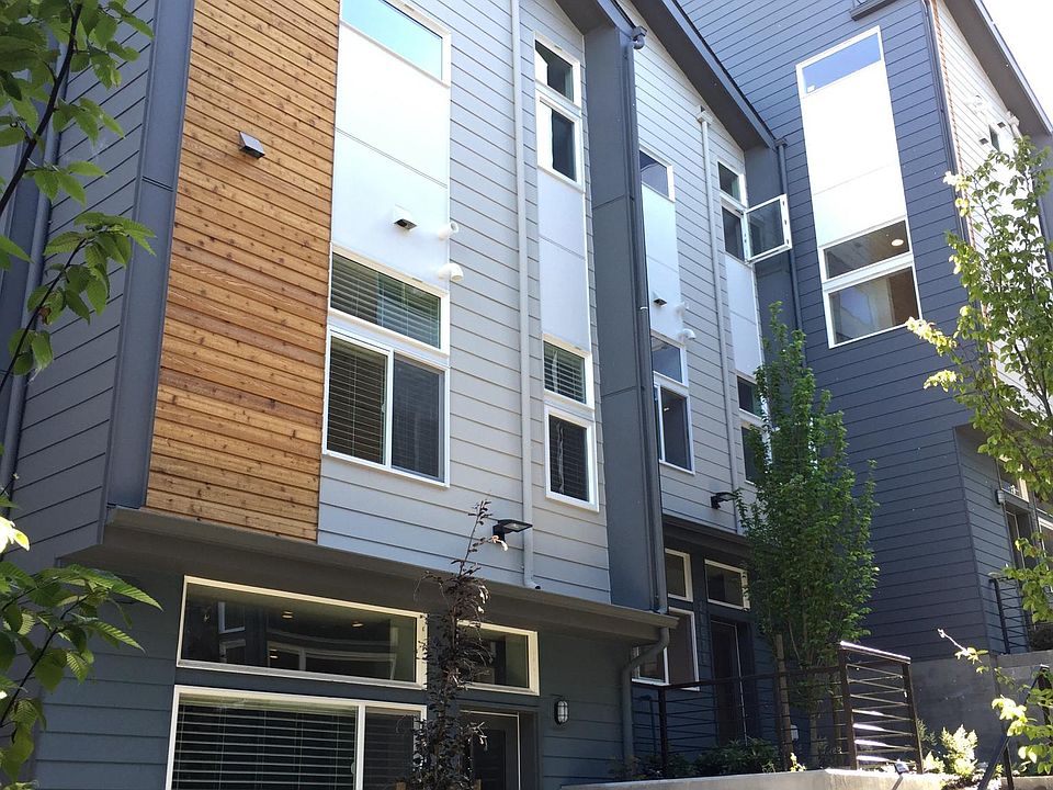 1st image of 2601B 22nd Ave W