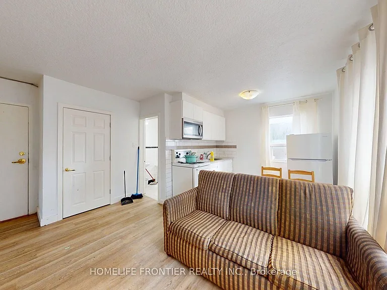 1110 Weston Rd #4 — Photo 3