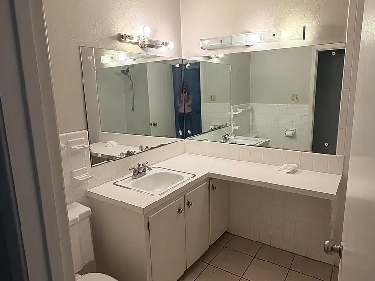 301 Marie Antoinette St — Photo 5