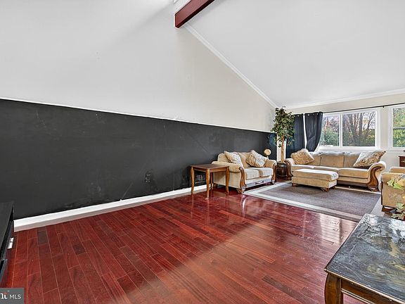 3rd image of 16820 Malabar St