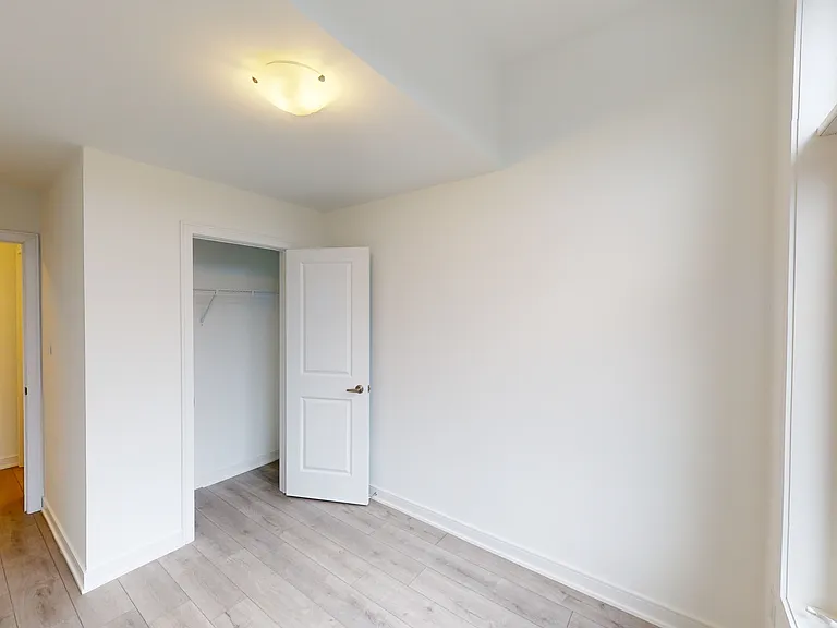 126 Blue Forest Cres — Photo 26