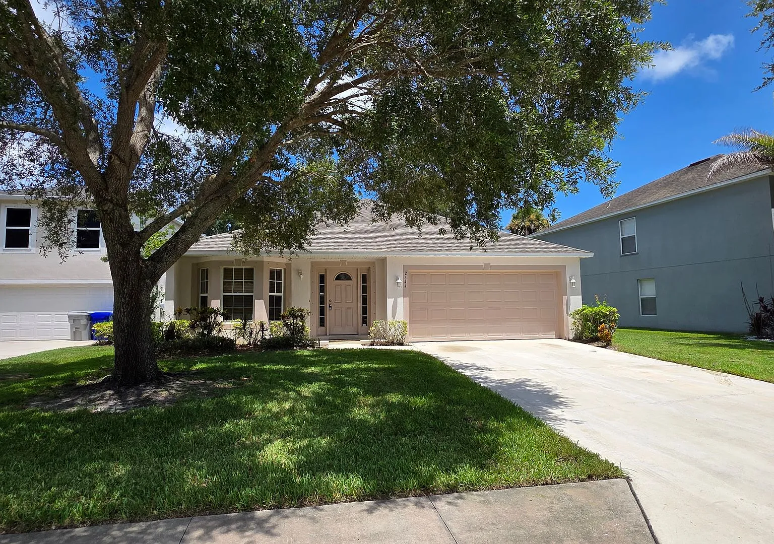 4/2 in Majestic Oaks — Photo 1