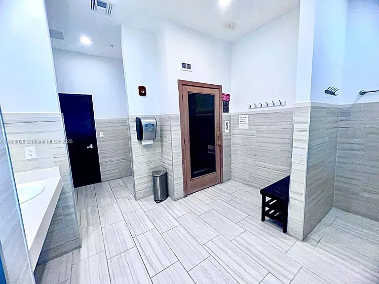 2080 S Ocean Dr #6 — Photo 14