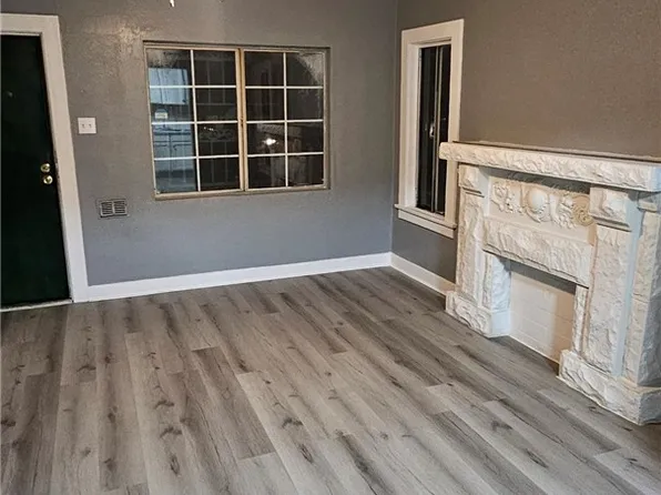 535 W 54th St, Los Angeles, CA 90037