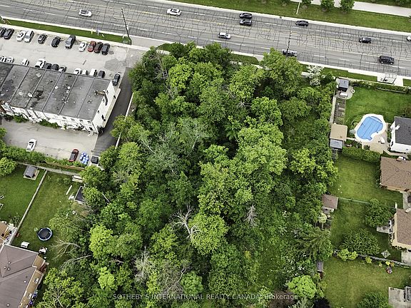 4th image of 1050 Burnhamthorpe Rd E